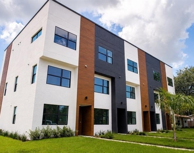 375 13th St N - Photo Thumbnail 2