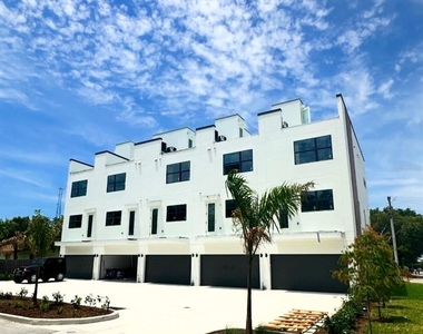 375 13th St N - Photo Thumbnail 15