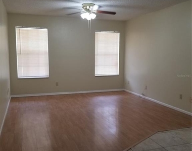 8202 Broward Place - Photo Thumbnail 9