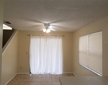 8202 Broward Place - Photo Thumbnail 15