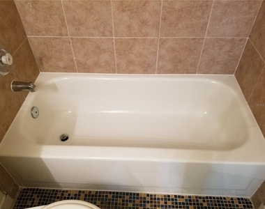 8202 Broward Place - Photo Thumbnail 35