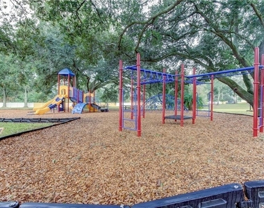 8202 Broward Place - Photo Thumbnail 38