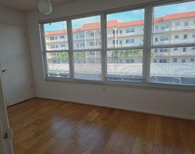 3128 59th Street S - Photo Thumbnail 11