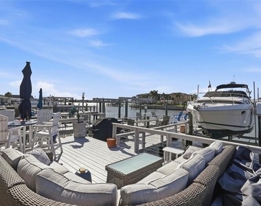 573 Boca Ciega Point Boulevard N - Photo Thumbnail 24