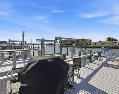 573 Boca Ciega Point Boulevard N - Photo Thumbnail 25