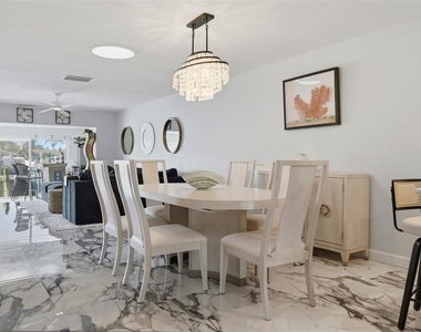 573 Boca Ciega Point Boulevard N - Photo Thumbnail 10