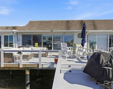 573 Boca Ciega Point Boulevard N - Photo Thumbnail 26