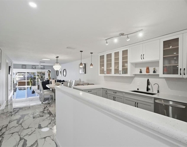 573 Boca Ciega Point Boulevard N - Photo Thumbnail 23