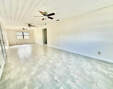4109 W Wallace Avenue - Photo Thumbnail 11