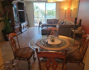 7405 Bay Island Drive S - Photo Thumbnail 36
