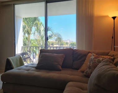 7405 Bay Island Drive S - Photo Thumbnail 30