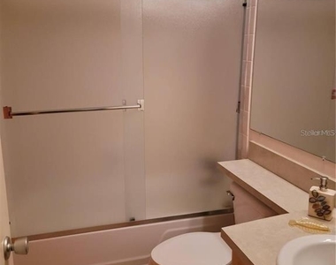 7405 Bay Island Drive S - Photo Thumbnail 18