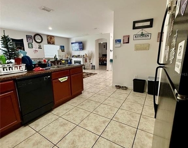 4029 Marina Isle Drive - Photo Thumbnail 5