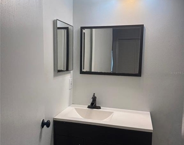 3827 Bay Club Circle - Photo Thumbnail 23