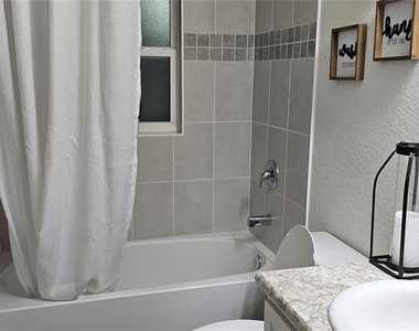234 Polermo Avenue - Photo Thumbnail 21