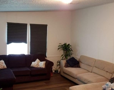 1089 Greenskeep Drive - Photo Thumbnail 2