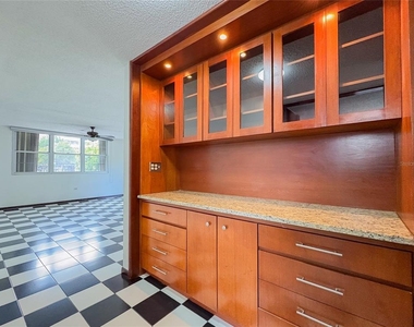 1 Madrid Cond. Lakeshore - Photo Thumbnail 1