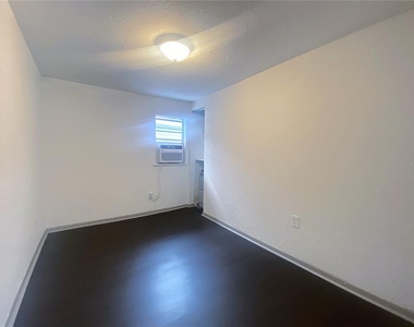 622 Booker Avenue - Photo Thumbnail 9