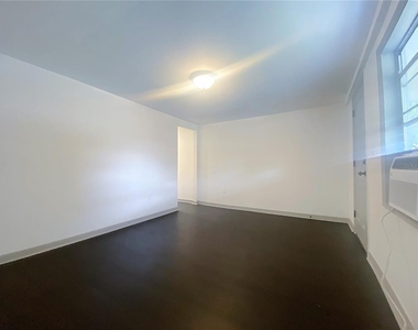 622 Booker Avenue - Photo Thumbnail 3