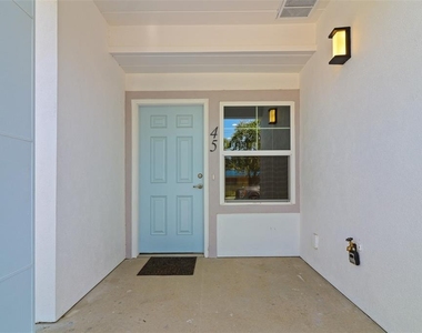 45 Se 15th Terrace - Photo Thumbnail 1