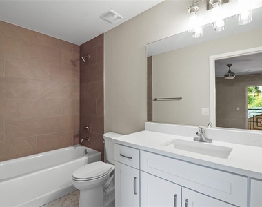 45 Se 15th Terrace - Photo Thumbnail 15