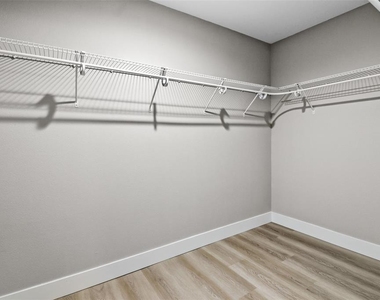 45 Se 15th Terrace - Photo Thumbnail 14