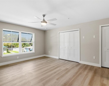 45 Se 15th Terrace - Photo Thumbnail 16