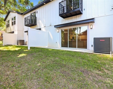 45 Se 15th Terrace - Photo Thumbnail 18
