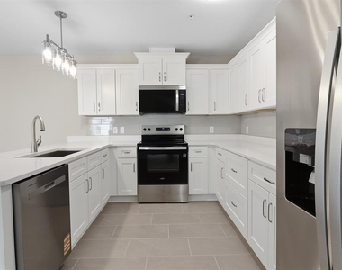 43 Se 15th Terrace - Photo Thumbnail 5