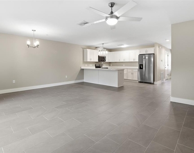 43 Se 15th Terrace - Photo Thumbnail 10