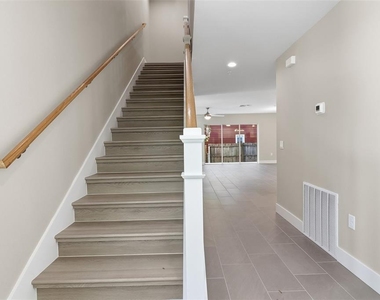 43 Se 15th Terrace - Photo Thumbnail 12
