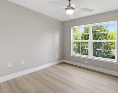 43 Se 15th Terrace - Photo Thumbnail 19