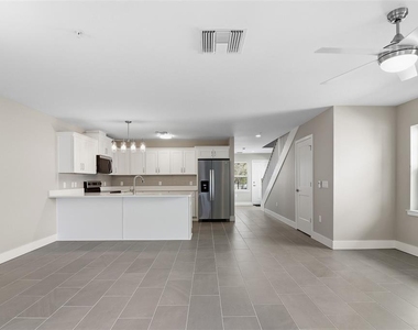 43 Se 15th Terrace - Photo Thumbnail 8
