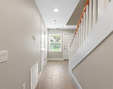 43 Se 15th Terrace - Photo Thumbnail 4