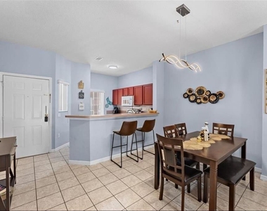 1017 Park Ridge Circle - Photo Thumbnail 5