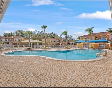 1017 Park Ridge Circle - Photo Thumbnail 16