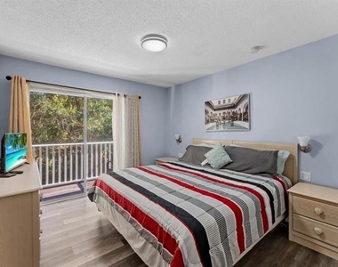 1017 Park Ridge Circle - Photo Thumbnail 8