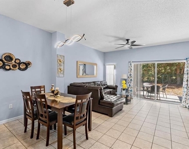 1017 Park Ridge Circle - Photo Thumbnail 6