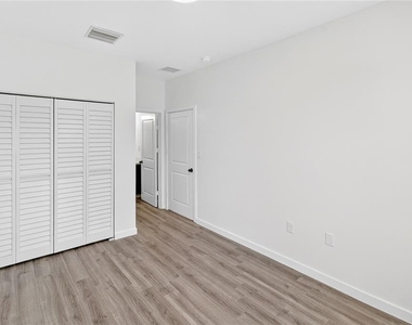 1611 Nw 29th Road - Photo Thumbnail 20