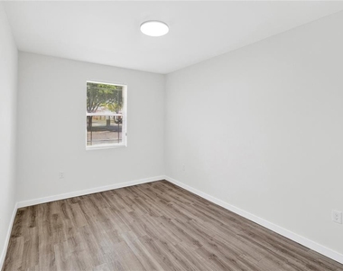 1611 Nw 29th Road - Photo Thumbnail 19