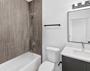 1611 Nw 29th Road - Photo Thumbnail 2