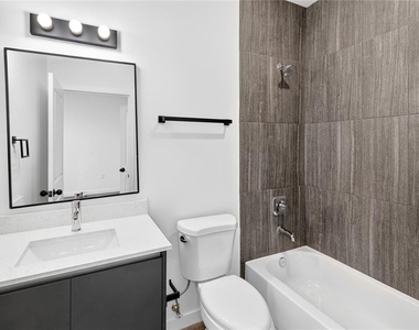 1611 Nw 29th Road - Photo Thumbnail 5
