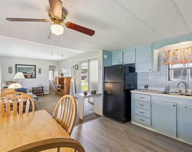 77 Wildwood Lane - Photo Thumbnail 6