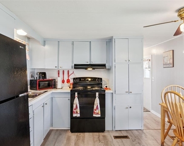 77 Wildwood Lane - Photo Thumbnail 2