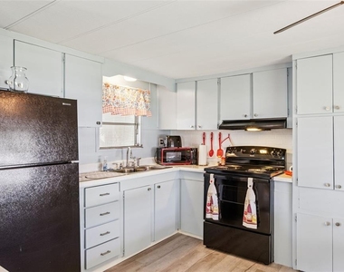 77 Wildwood Lane - Photo Thumbnail 9