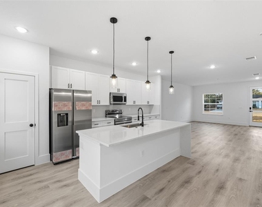7047 N Lime Drive - Photo Thumbnail 11
