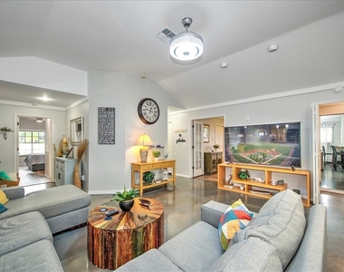 13681 Admiral Court - Photo Thumbnail 5