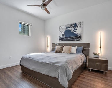 525 E Jackson Street - Photo Thumbnail 46