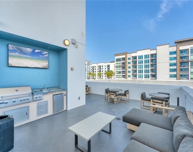 525 E Jackson Street - Photo Thumbnail 68