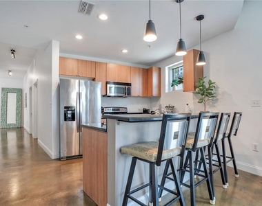 525 E Jackson Street - Photo Thumbnail 34